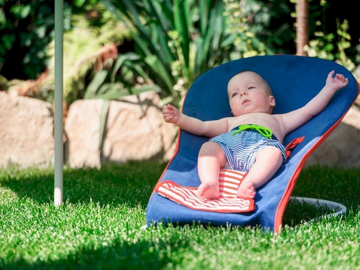 Ребенок и жаркая погода - как пережить жаркие дни с малышом? Факты и мифы